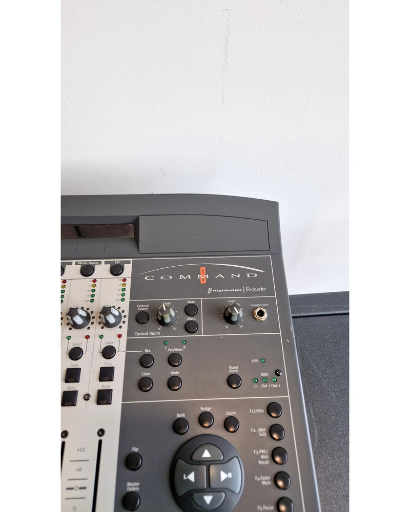 Digidesign Command 8 - MIDI Controller - Black - Poor - Image 14