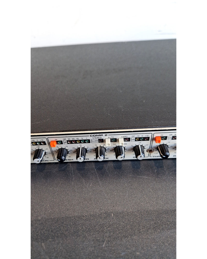 Klark Teknik DN504 - Effect Processor - Fair - Image 4