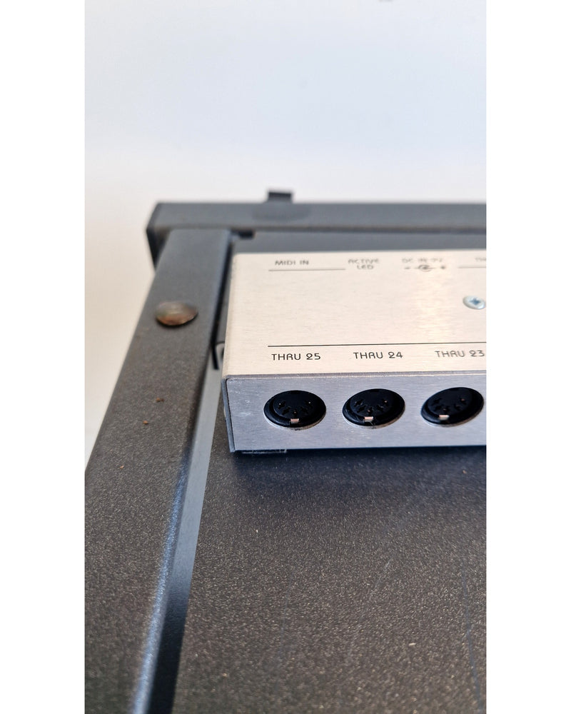Kenton THRU-25 - MIDI Interface - Silver - Very Good - Image 5
