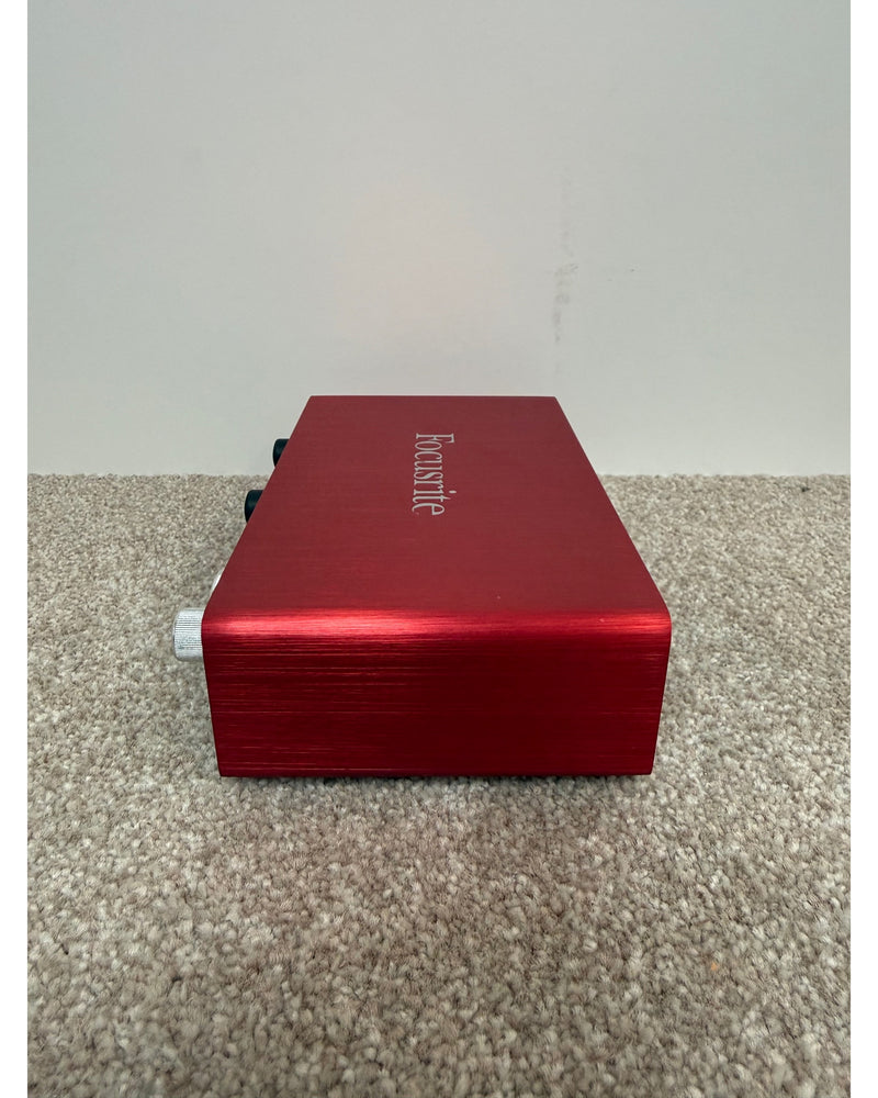 Focusrite Scarlett 2i2 - Audio Interface - Red - Very Good - image 5
