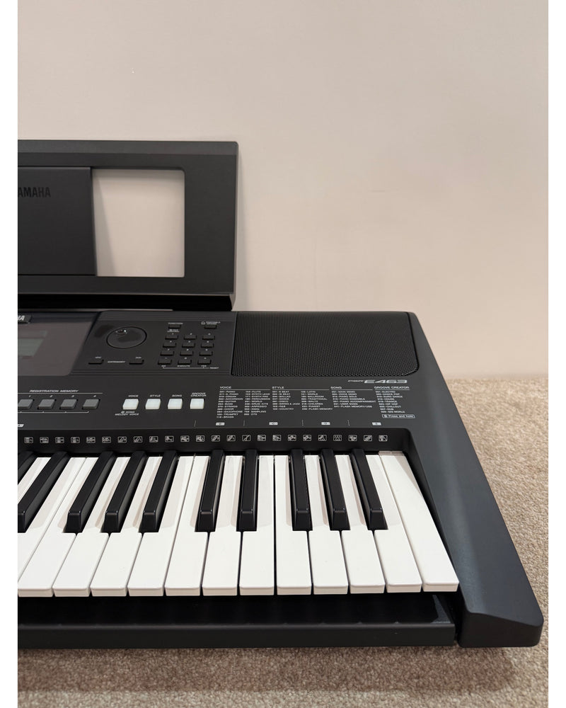Yamaha PSR-E463 - Keyboard - Black - Excellent w/ Music Sheet Holder - image 4