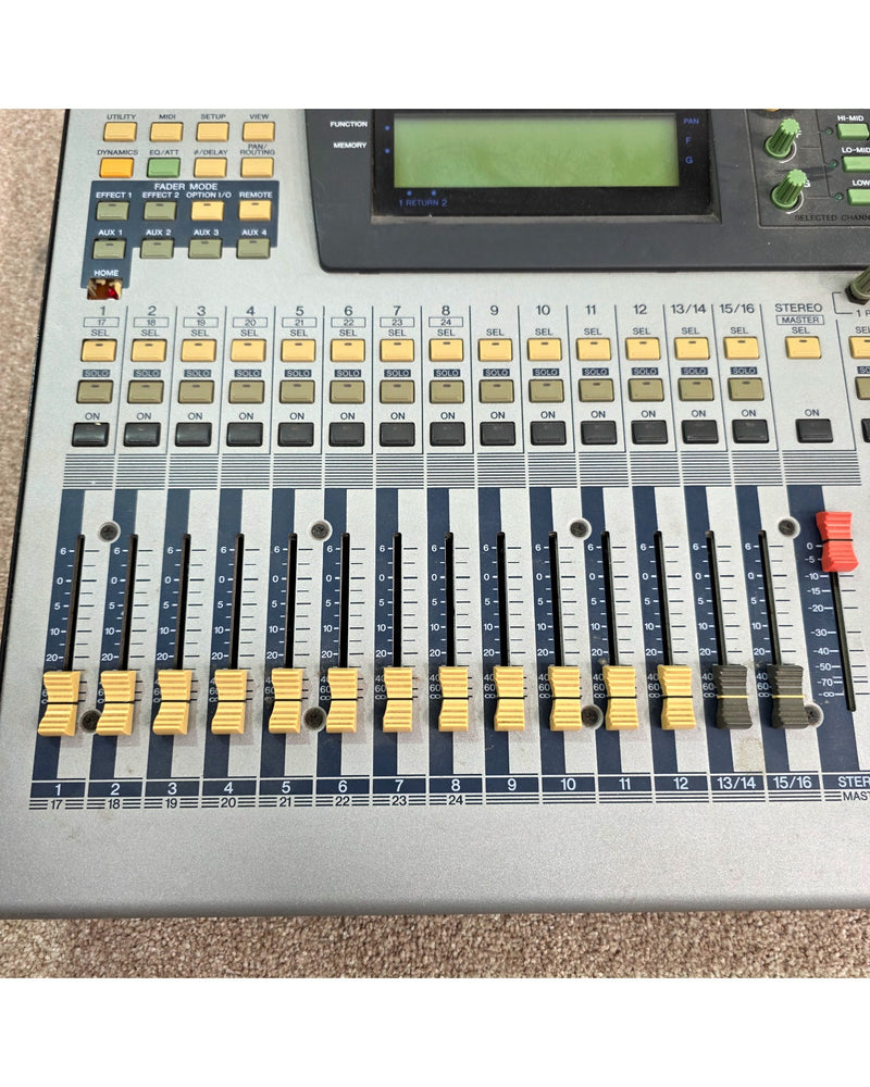 Yamaha 01V - Mixer - Spares or Repairs - image 2