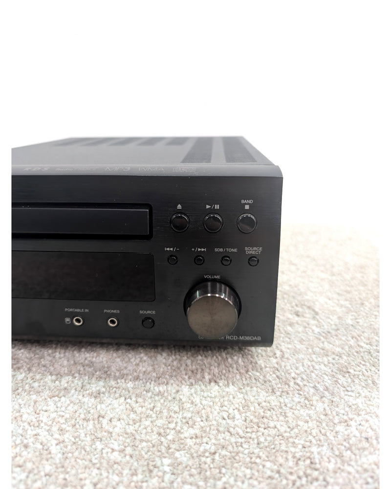 Denon RCD-M38DAB - CD Player - Very Good w/ Hard Case - image 6