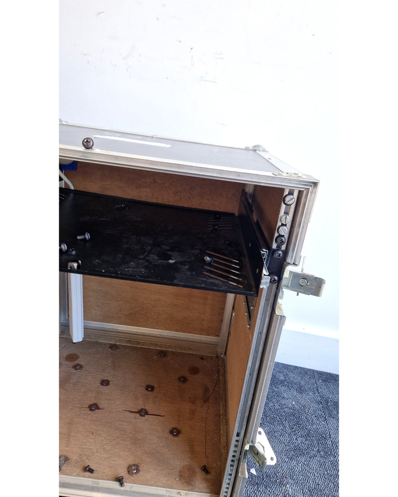 Non-branded 10U Flightcase on wheels - Flight Cases - Good - image 7