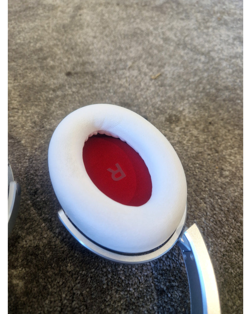 Solitaire T - Headphones - Like New w/ Original Box - Image 3
