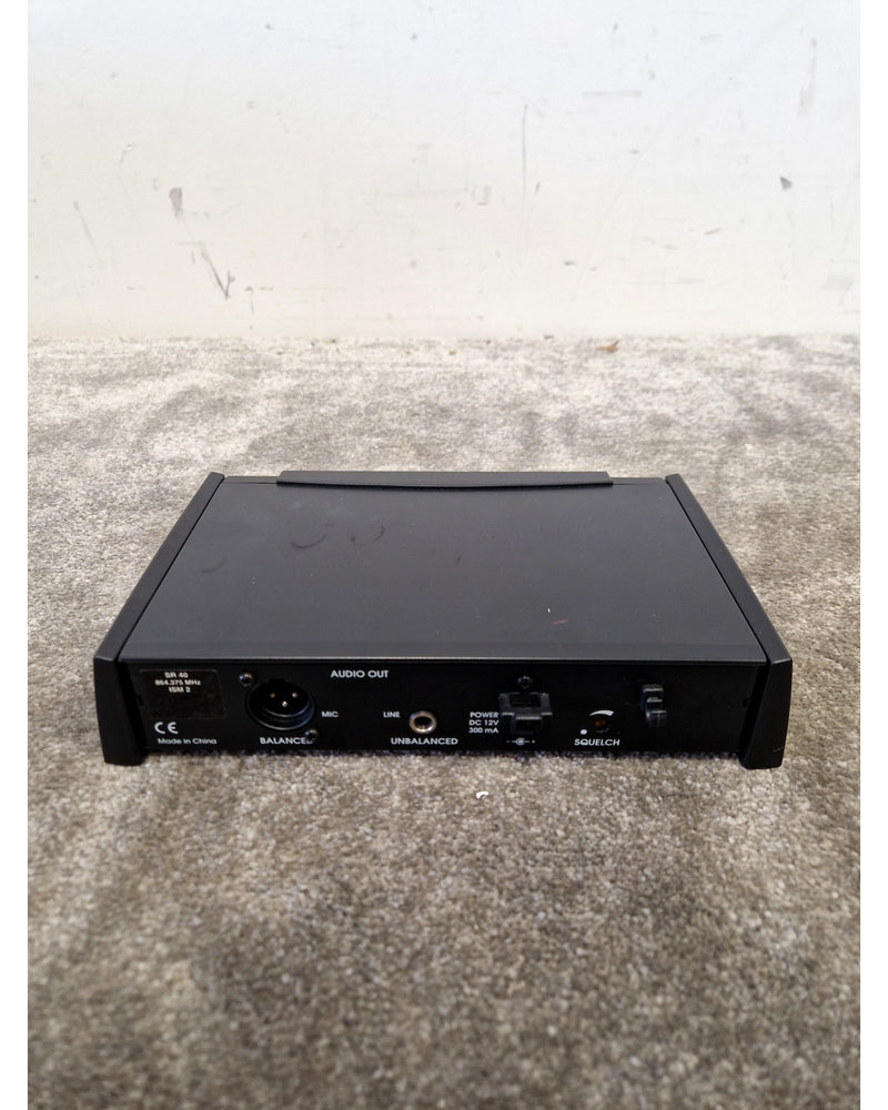 AKG UHF SR40 - Microphone System - Fair - Image 5