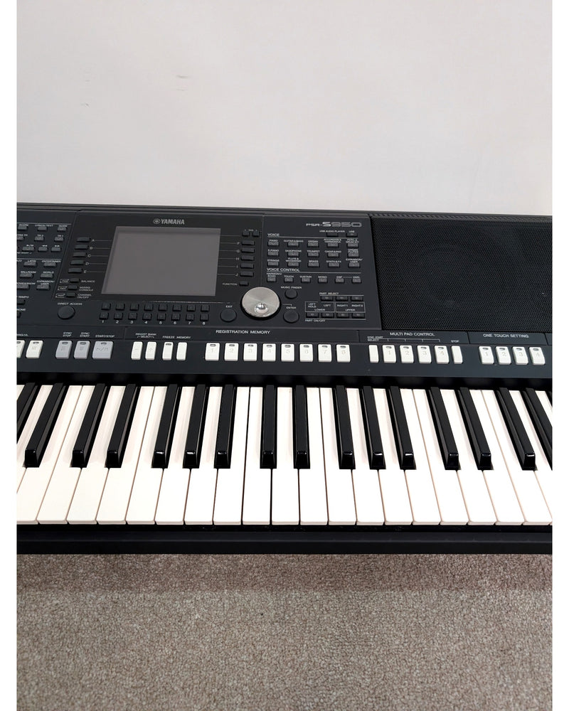 Yamaha PSR-S950 - Keyboard - Excellent w/ Power Supply - image 2