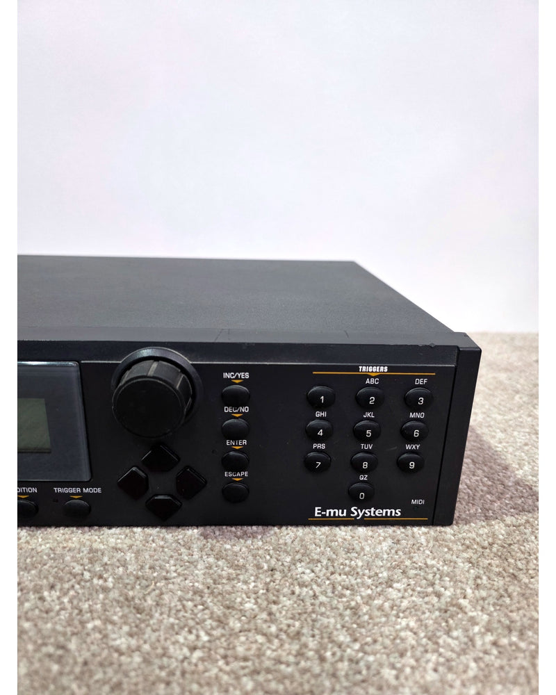 E-MU ESI 4000 - Samplers & Sequencers - Very Good - image 2