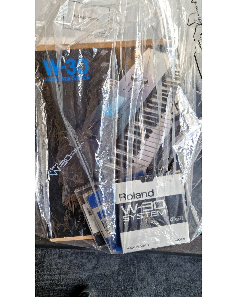 Roland W-30 - Synthesizer Keyboards - Black - Excellent w/ Original Box, Power Supply, Manuals, floppy disks - Image 3