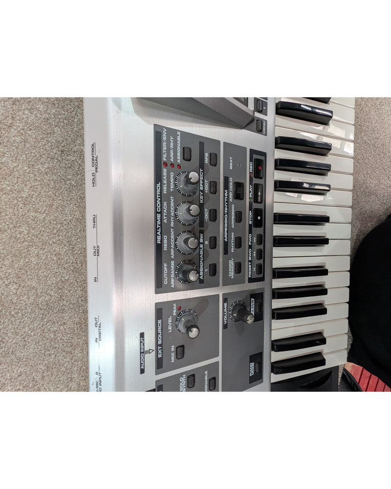Roland Fantom X6 - Synthesizer - Very Good w/ Soft Case - image 13