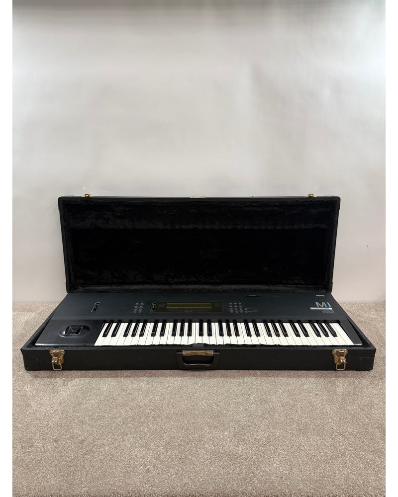 Korg M1 - Synthesizer - Black - Fair w/ Hard Case - image 12