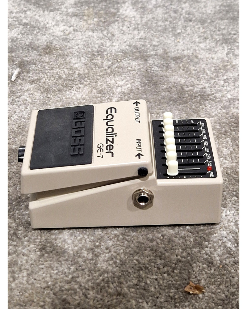 Boss GE-7 - Graphic Equalizer Pedal - White/Silver - Excellent w/ Original Box & Manuals - Image 6