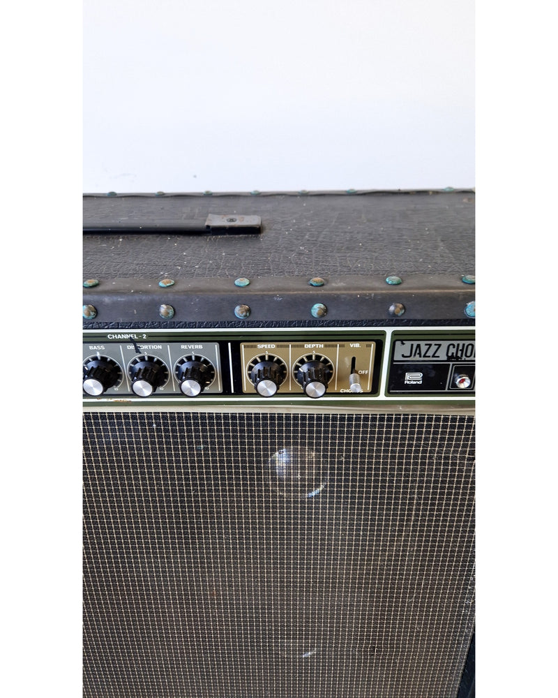 Roland Jazz Chorus 160 - Guitar Amplifiers - Good w/ wheels on - Image 3