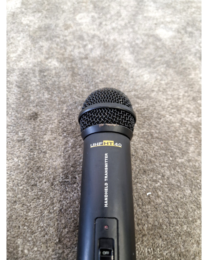 AKG UHF SR40 - Microphone System - Fair - Image 10