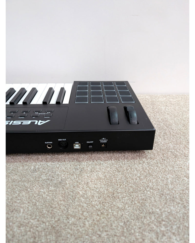 Alesis VI61 - MIDI Controller - Good - image 8