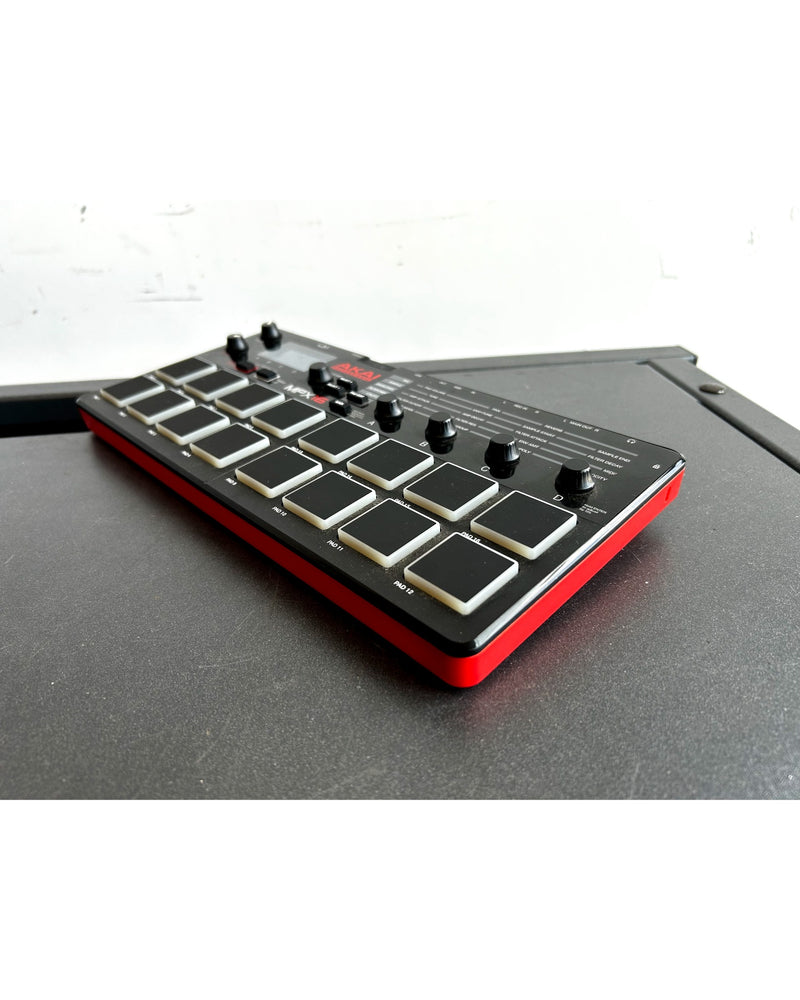 AKAI Professional MPX16 - Audio Sampler - Black/Red - Excellent - Image 7