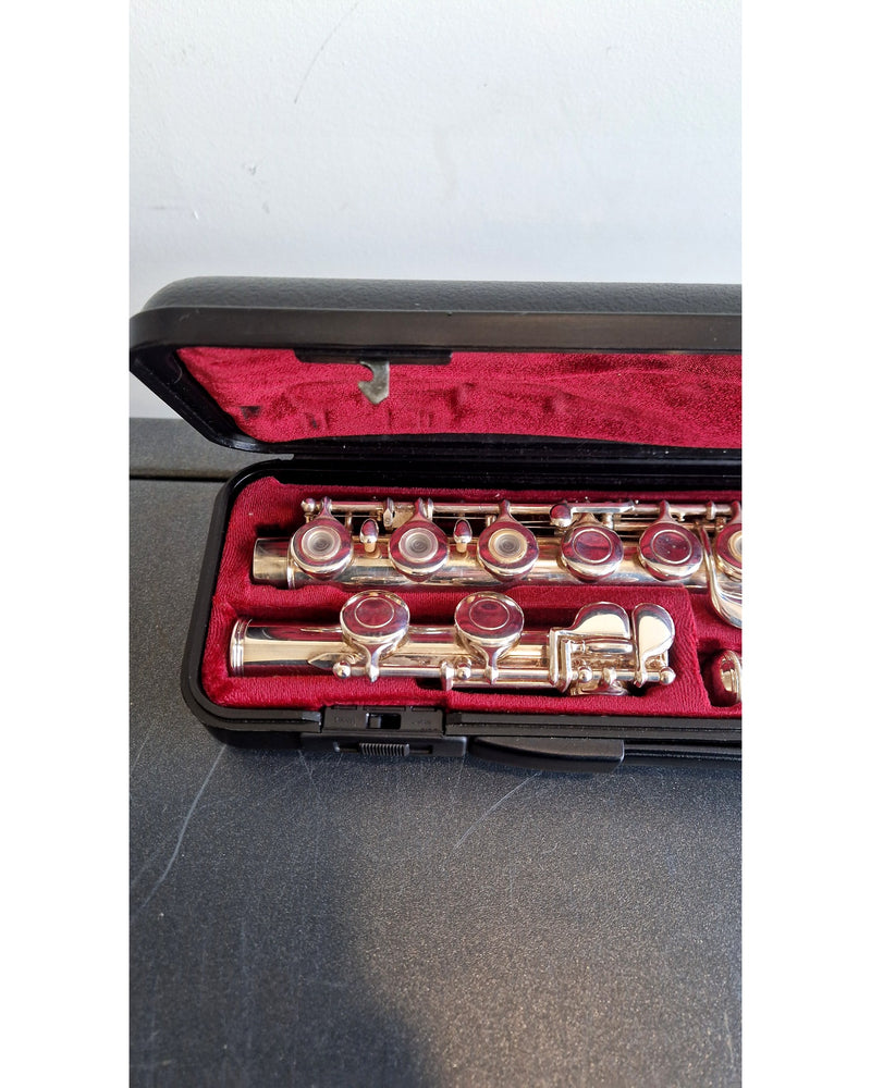 Yamaha YFL-381 - Wind Instrument - Silver - Very Good w/ Hard Case & Cleaning rod - Image 11