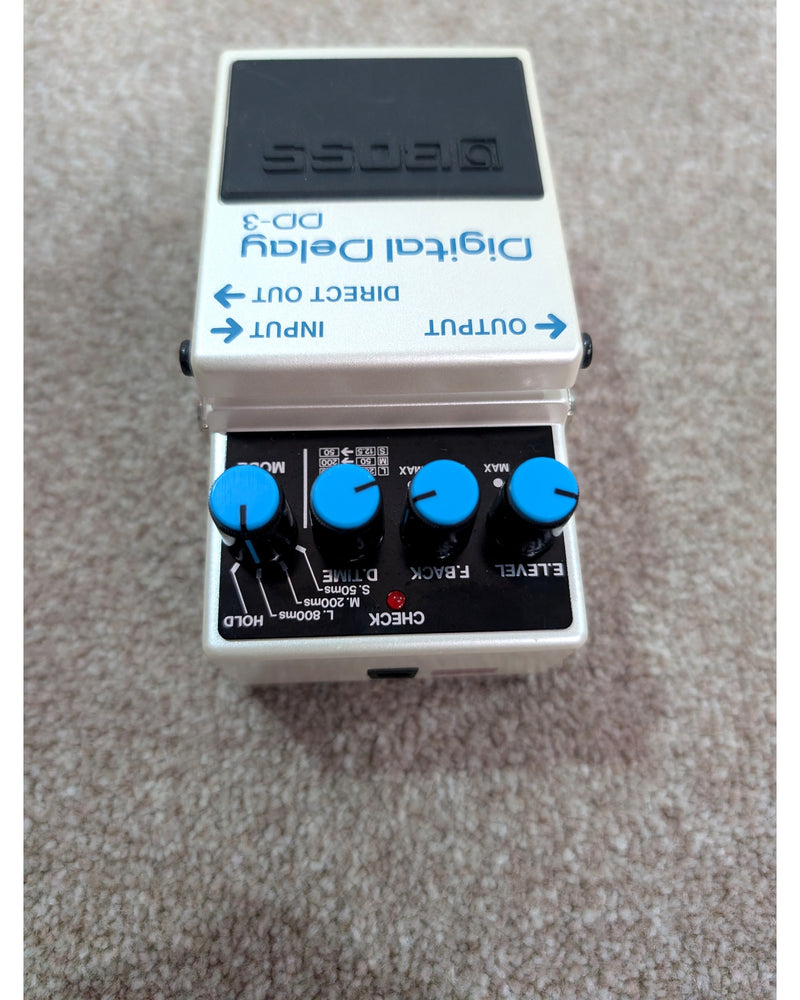 Boss DD-3 Digital Delay - Delay & Reverb Pedals - White - Like New - image 3