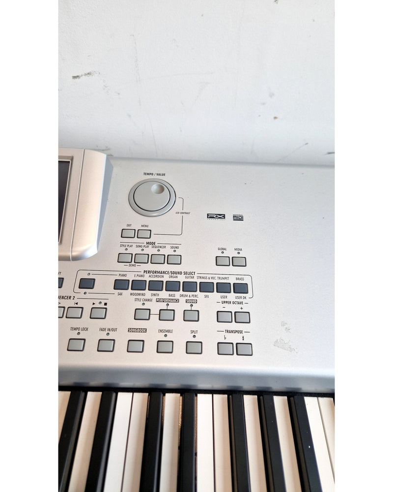 Korg PA588 - Synthesizer Keyboards - White - Keyboard - Excellent w/ Hard Case & Power Supply - image 3