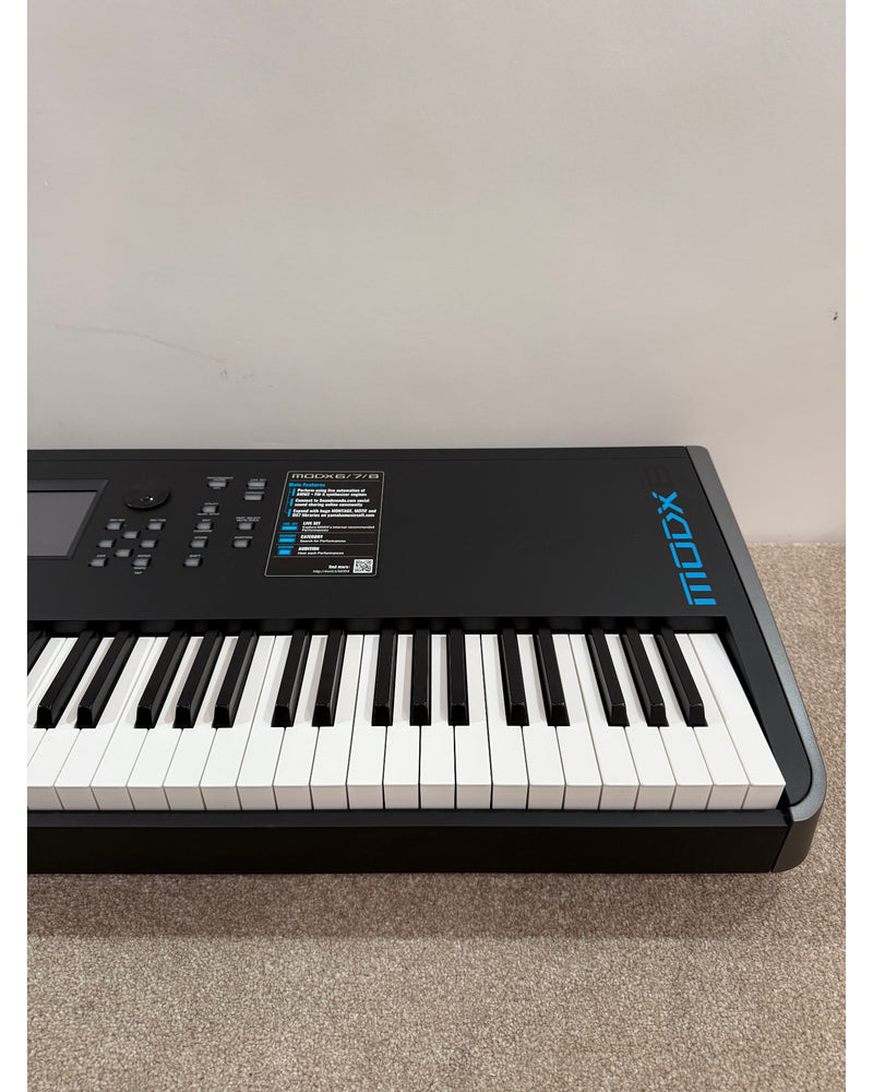 Yamaha MODX8 - Synthesizer - Black - Excellent w/ Power Supply - image 4