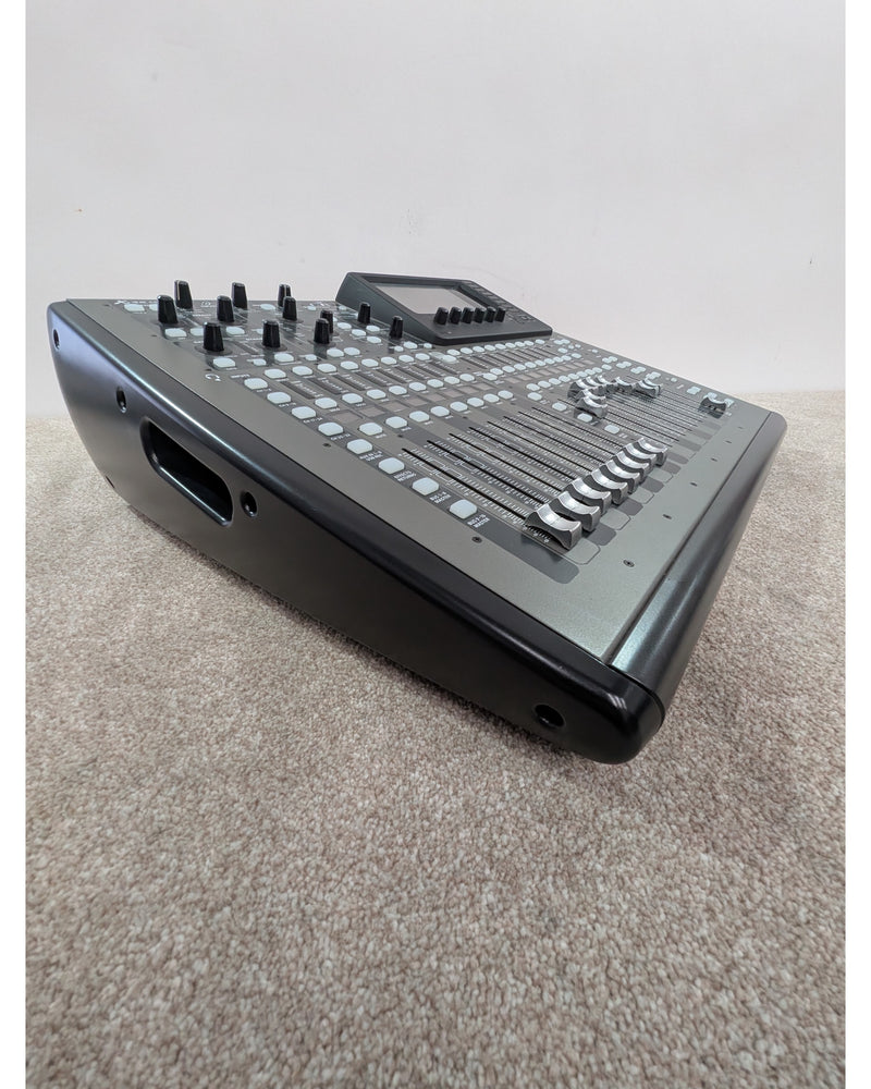 Behringer X32 Compact - Mixer - Black - Excellent w/ Original Box, Manuals, Cables - image 3