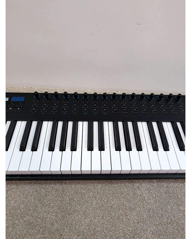 Alesis VI61 - MIDI Controller - Good - image 5