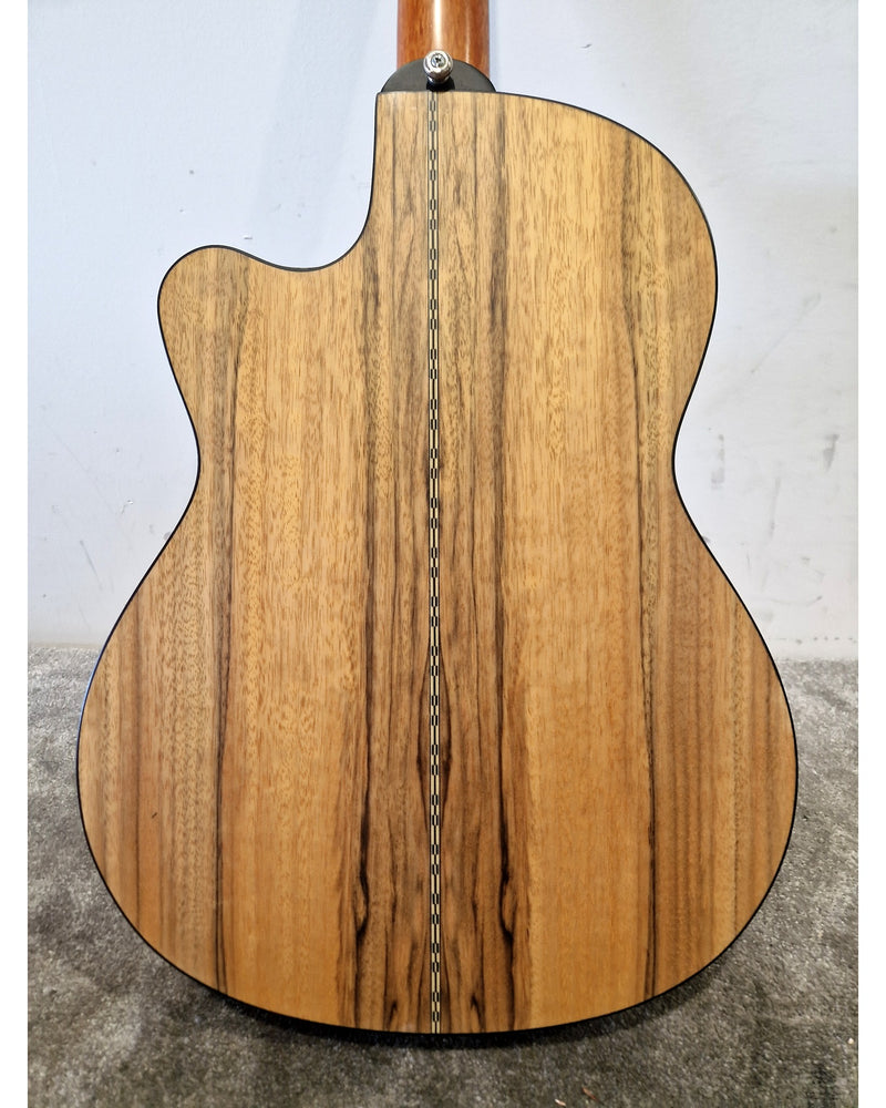 Indie Classical Visual CE - Acoustic Guitars - Natural - Excellent w/ Soft Case - Image 3