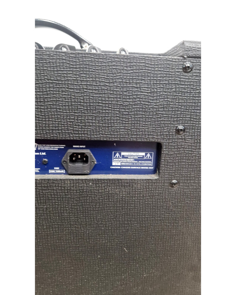 Vox AC15VR and Vox Footswitch - Good - image 8