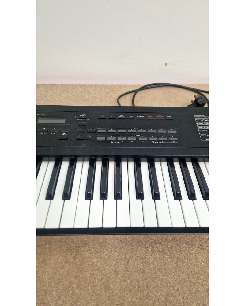 Roland D10 - Synthesizers - Good w/ Hard Case - Image 3