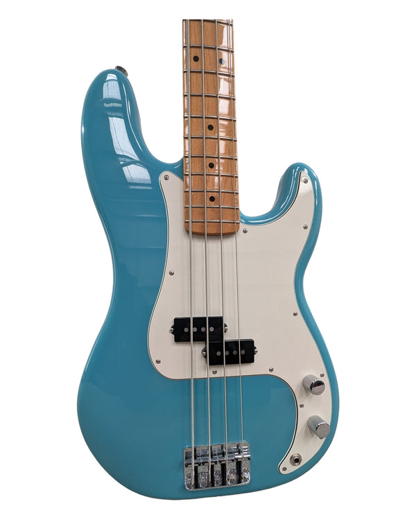 Fender Player II Precision Bass (2024) - Bass Guitar - Aquatone Blue - Like New w/ Hard Case & New Strings