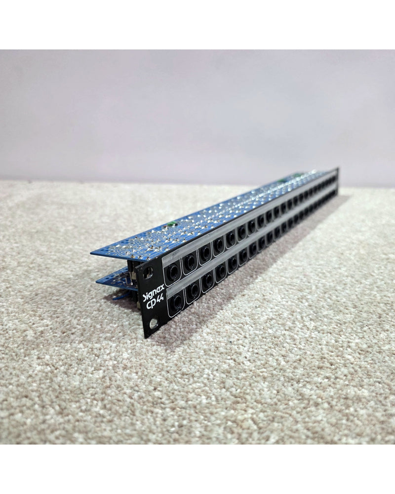 Signex CP44 Isopatch - Rack Effects - Good - image 4