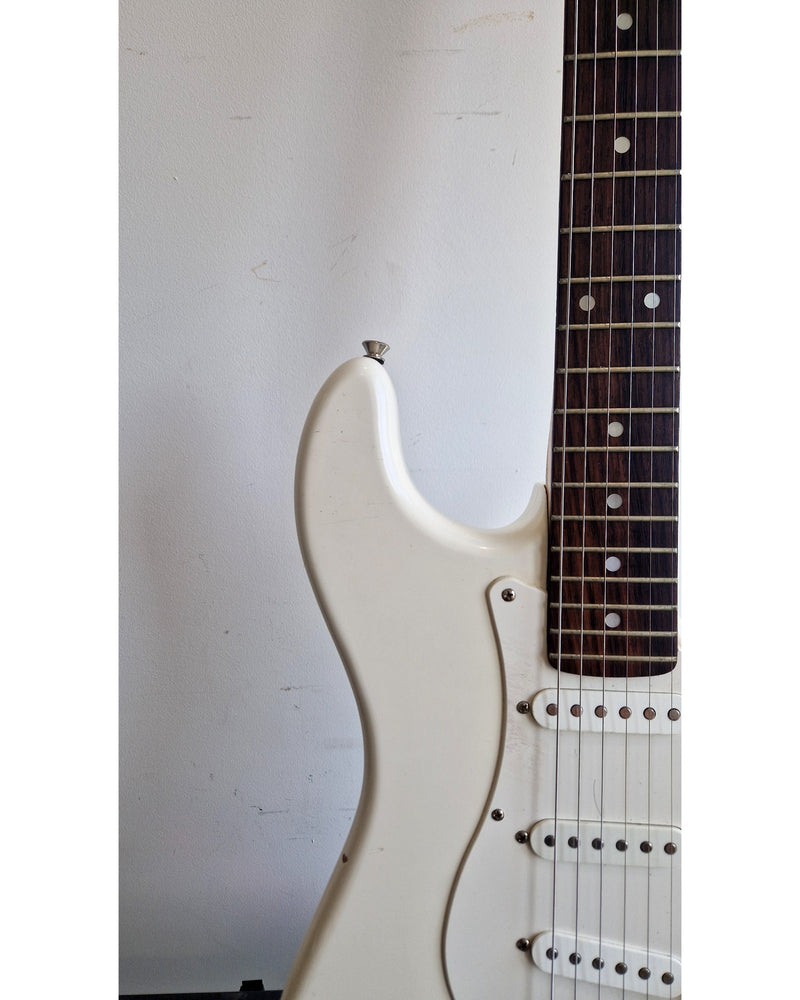 Squier Strat Chinese - Electric Guitar - White - Fair - Image 5