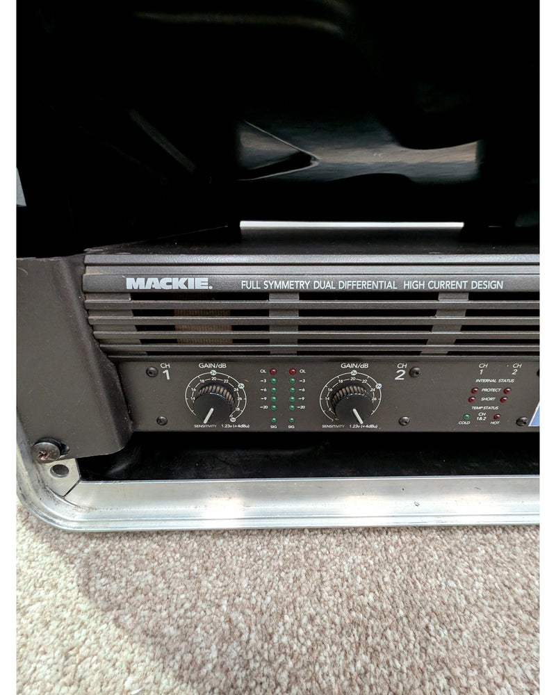 Mackie M1400 - Power Amplifier - Good w/ Hard Case - image 15