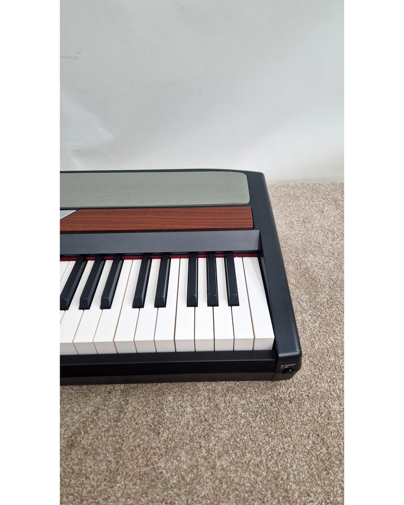 Korg SP-250 - Digital Piano - Excellent w/ Soft Case & Power Supply - image 2