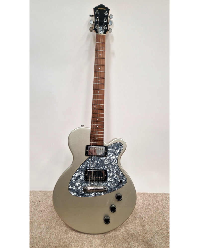 Yamaha AES 500 - Electric Guitars - White - Excellent - Image 2