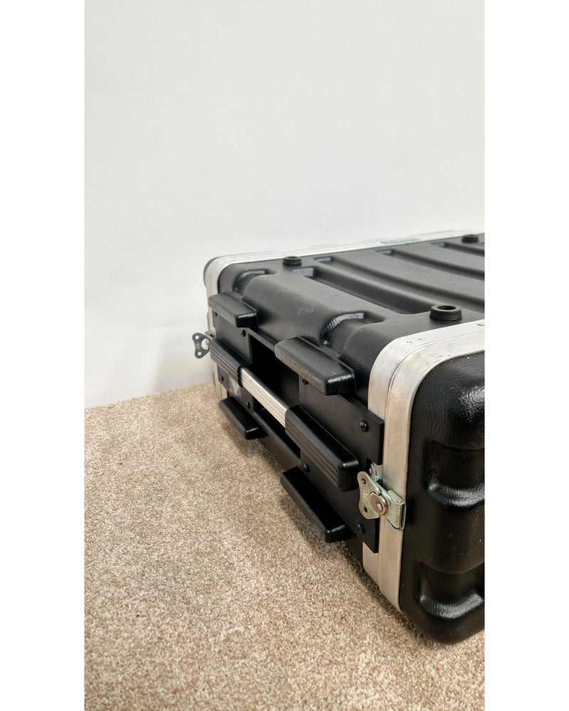SKB 4U Flightcase - Cases & Racks - Very Good - Image 6