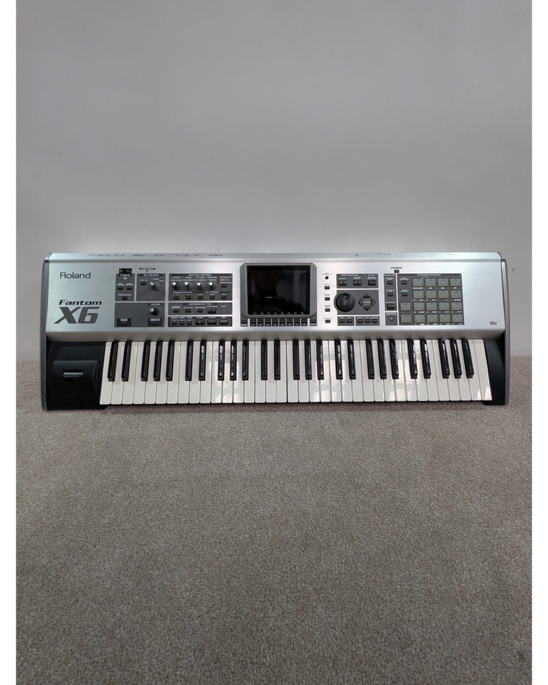 Roland Fantom X6 - Synthesizer - Very Good w/ Soft Case - image 3