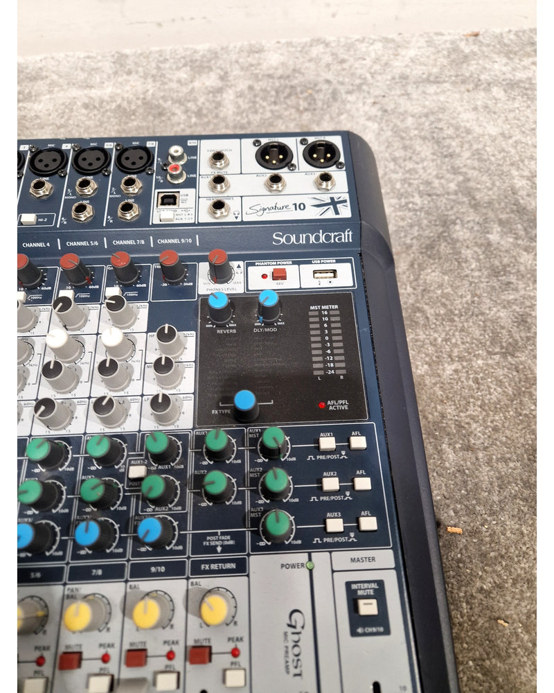Soundcraft Signature 10 - Mixing Console - Fair - Image 11