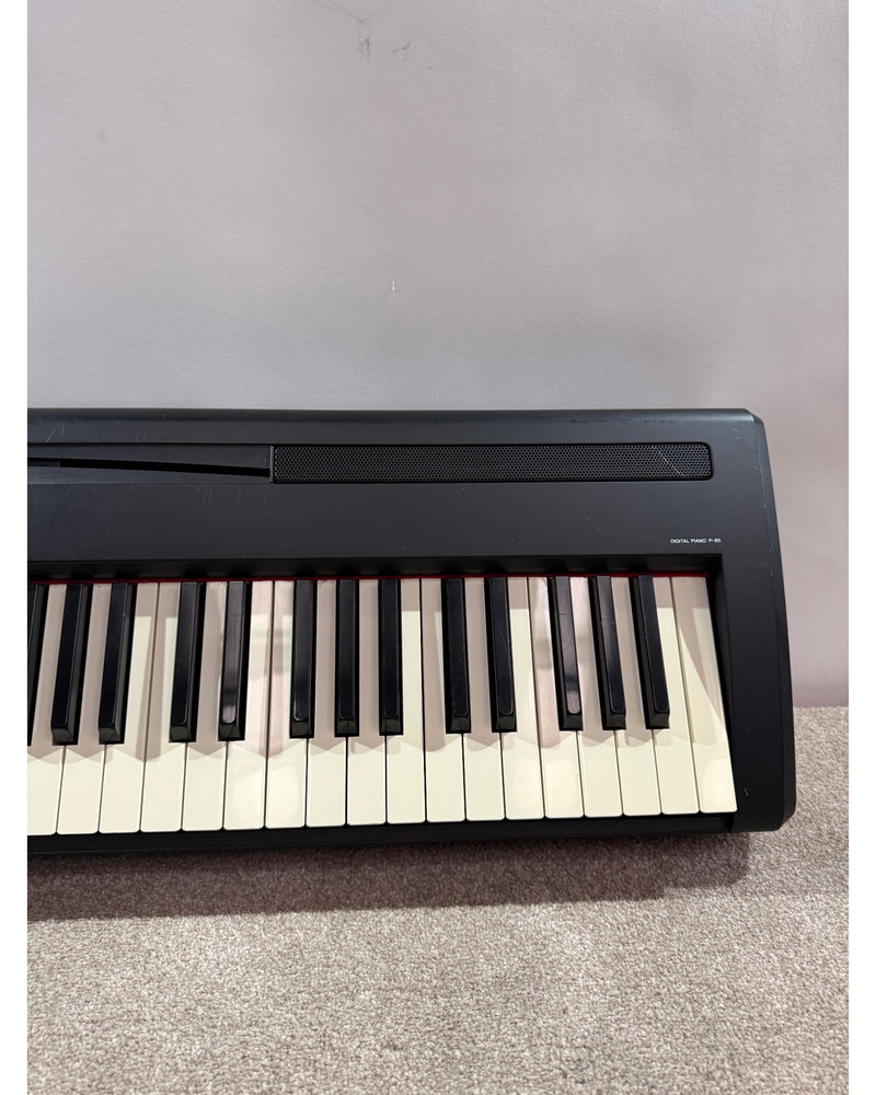 Yamaha P85 - Digital Piano - Good w/ Soft Case and Power Supply - image 5