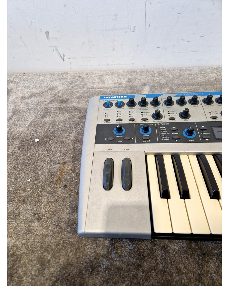 Novation K-Station Synthesizer Keyboard - Compact Design - Good - Image 9
