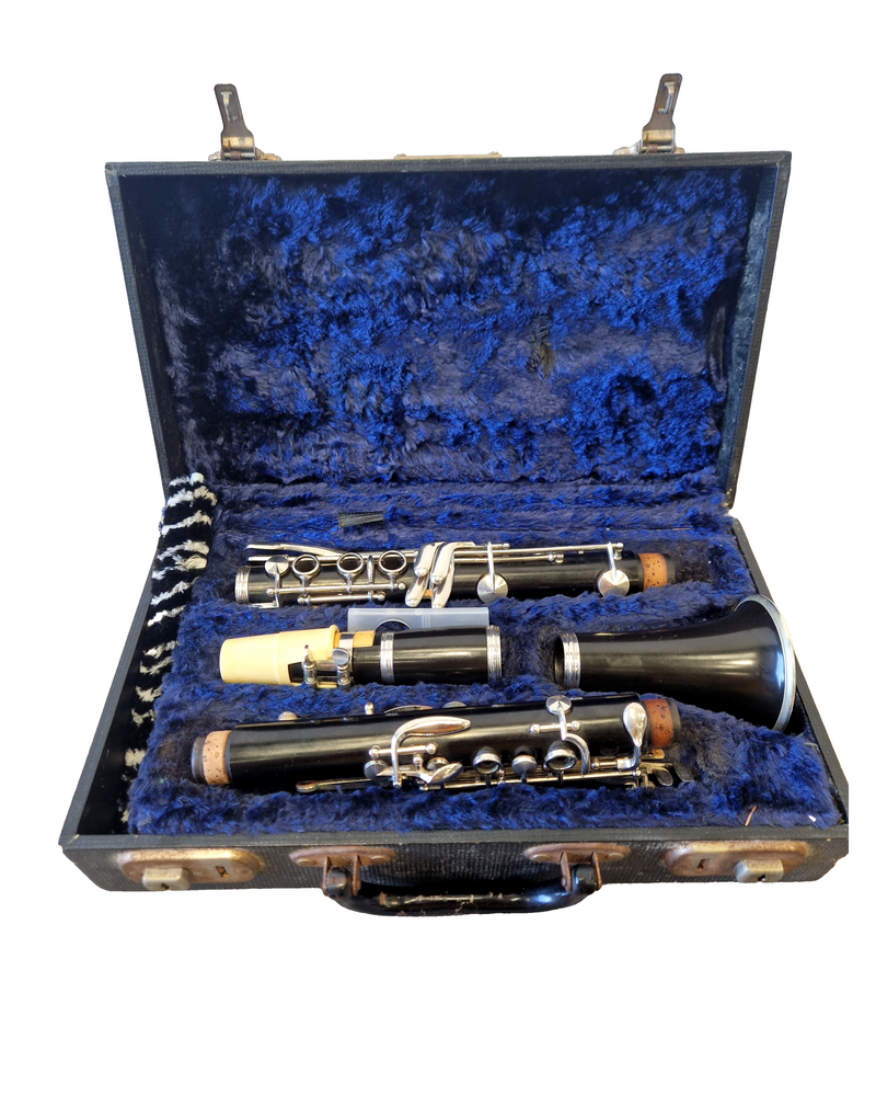 F. Buisson Model 90 Clarinet – Wooden Body & Vintage Styling – Good - Image 1